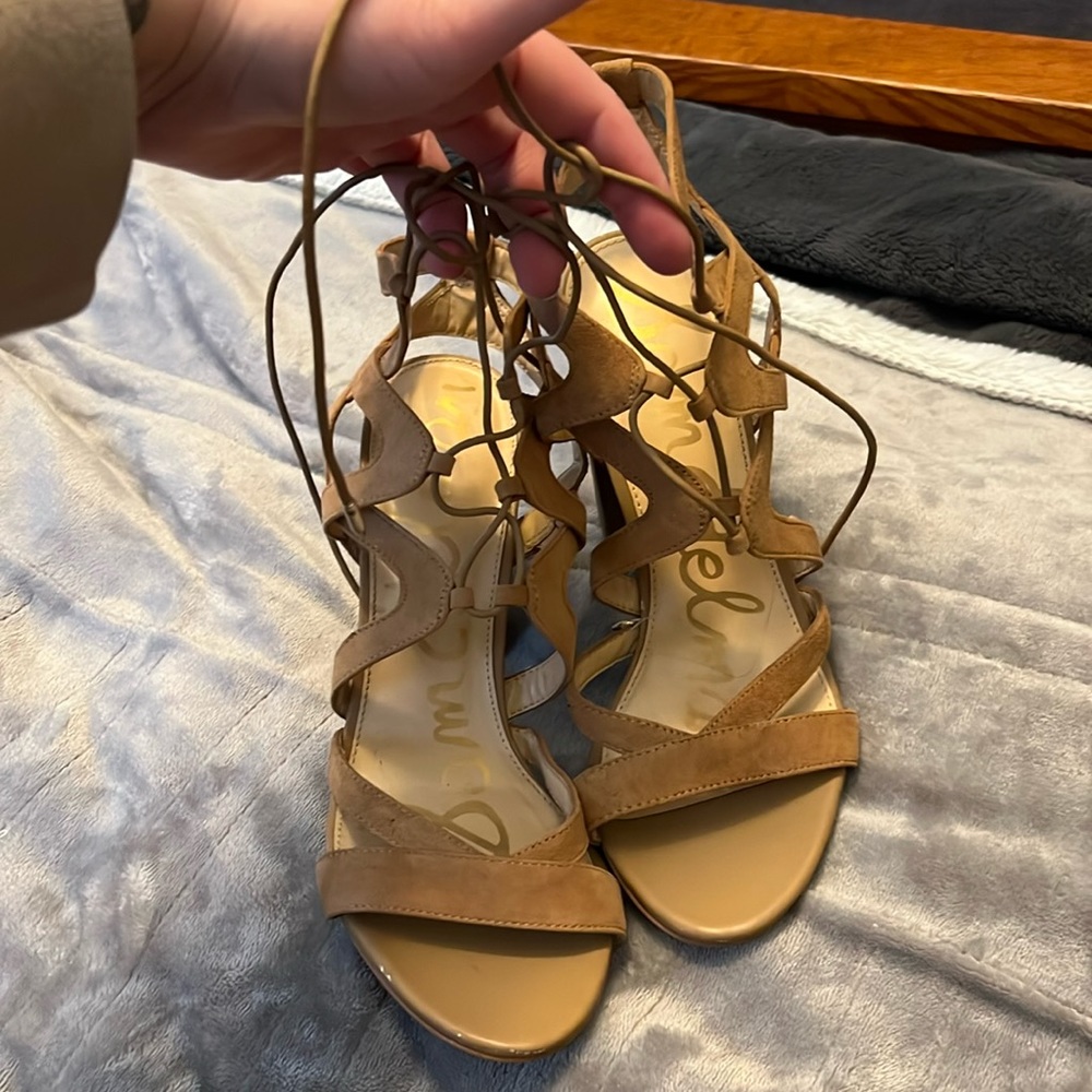 Sam Edelman tan lace up chunky heel. Size 10